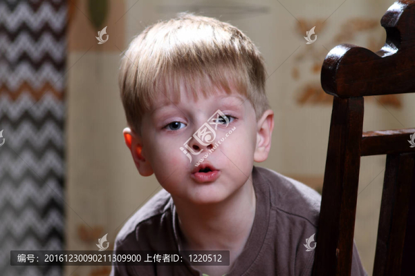 可愛的男孩