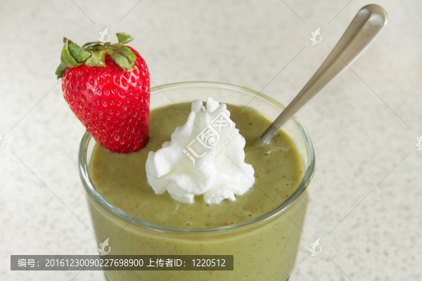 草莓奇異果冰沙
