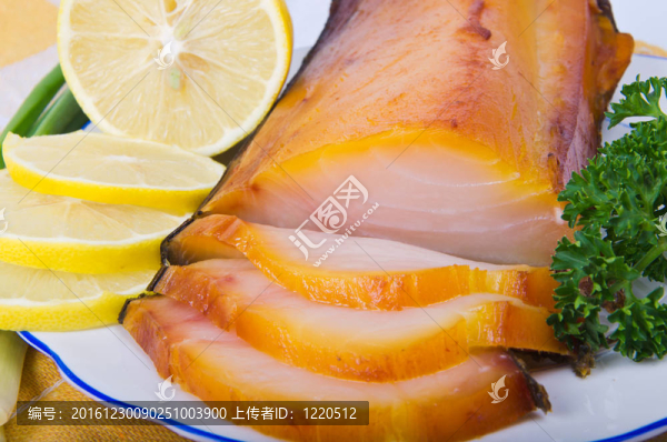 熏魚綠色
