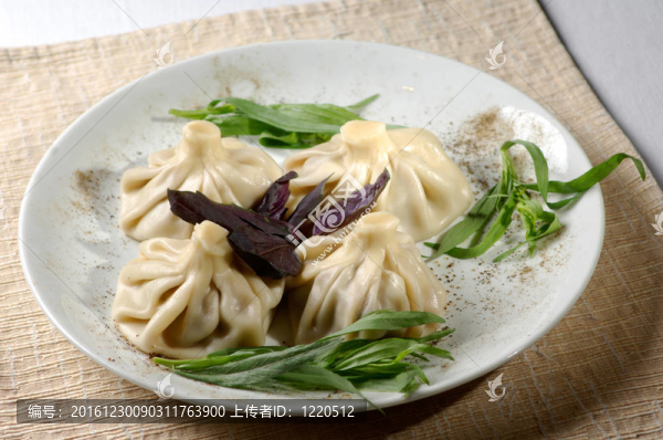 菜khinkali