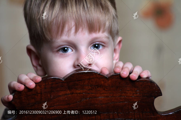 可愛的男孩