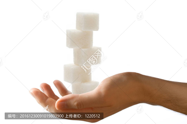 男性手與方糖