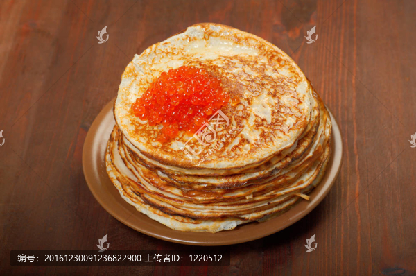 俄羅斯與紅魚子醬煎餅
