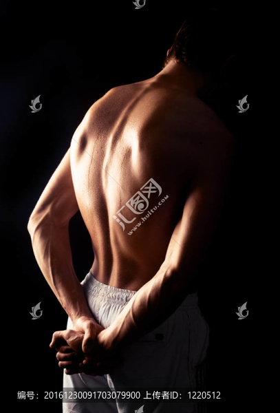 肌肉發(fā)達的男人