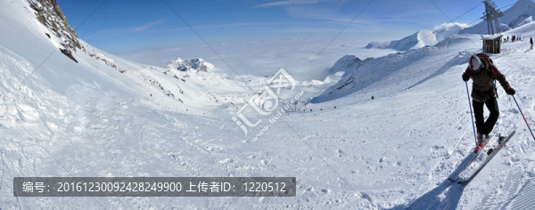 冬天的全景在Kaprun的滑雪勝地kitzsteinhorn峰