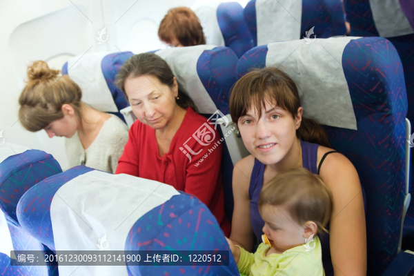 兒童艙女