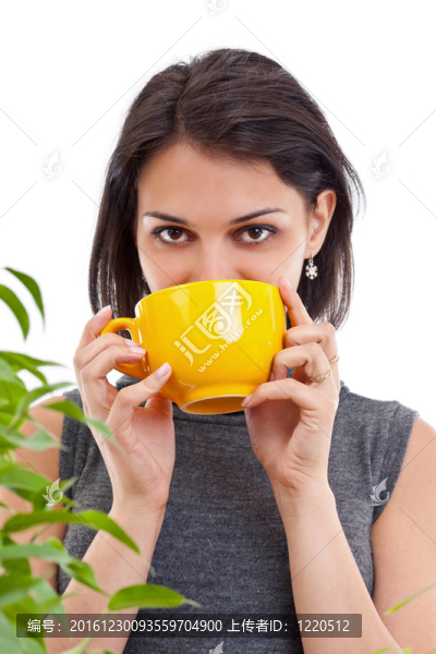 女人喝熱茶