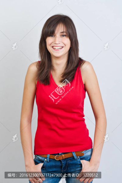 快樂(lè)無(wú)憂無(wú)慮的少女