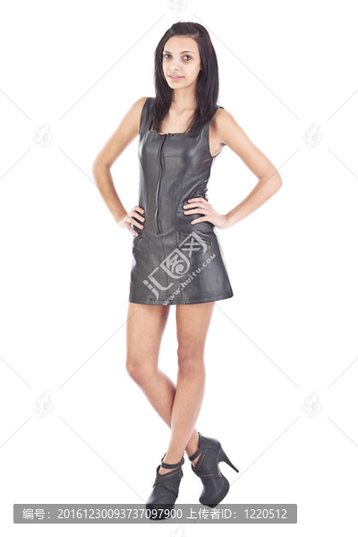 黑色皮衣的女人