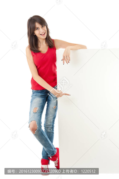 女孩拿著長長的豎白旗