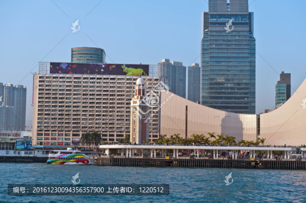 鐘塔位于尖沙咀香港