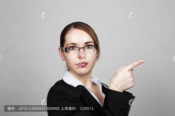 女人指向