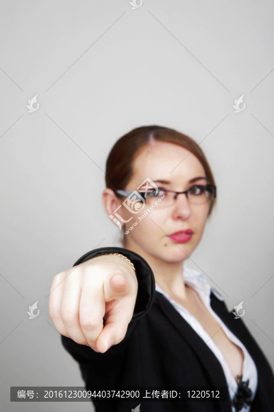 女人指向