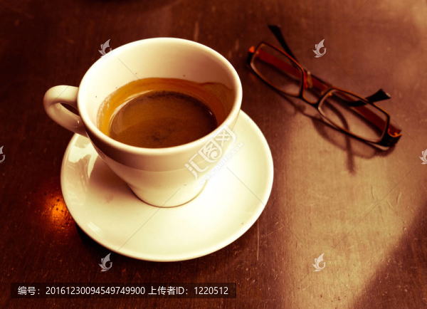熱咖啡杯