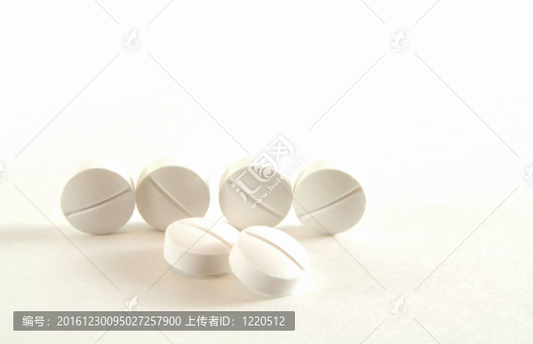 白色藥片