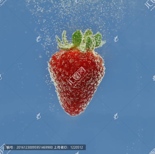 Strawberry在水