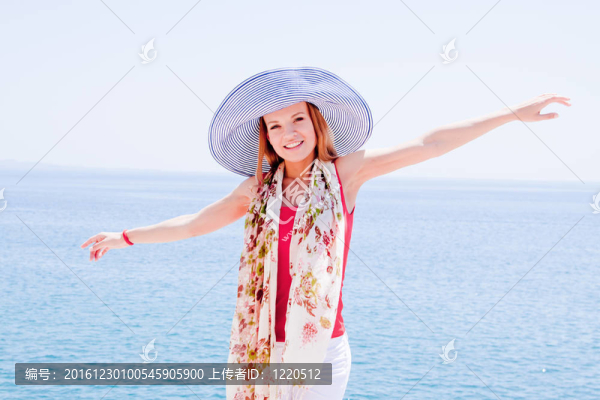 女孩對海