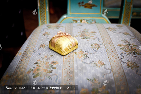 封閉黃環(huán)盒