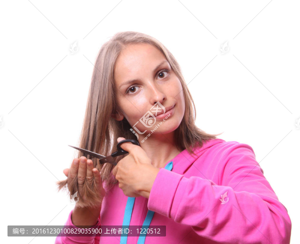 女人要剪掉她的長發(fā)