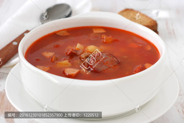 肉香腸湯