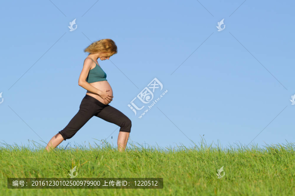 草原孕婦