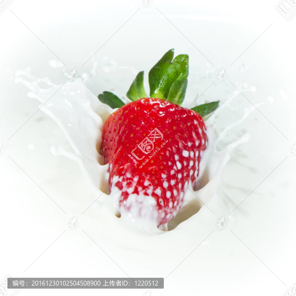 草莓濺奶