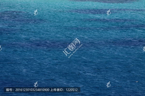 米科諾斯島沿岸；希臘。