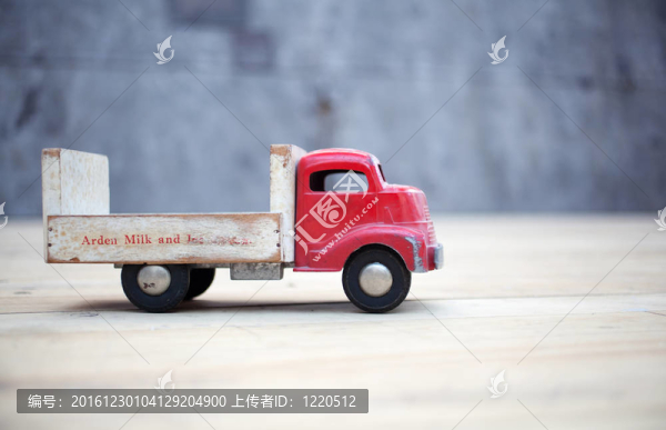 玩具卡車(chē)