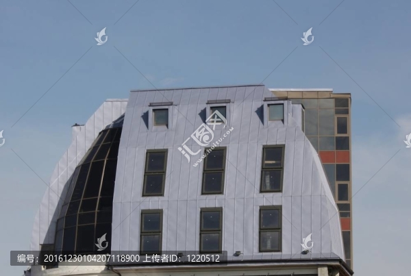 現(xiàn)代建筑玻璃塔