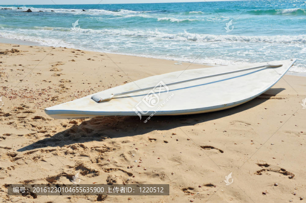 mideast-israel-sea-beach-lifesaving-tool
