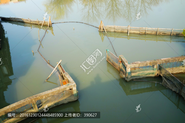 江南水鄉(xiāng),河道閘門