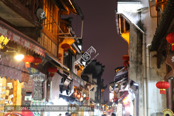 老街夜景