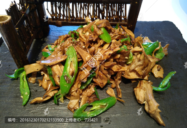 炒菌菇
