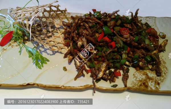 辣椒炒小魚