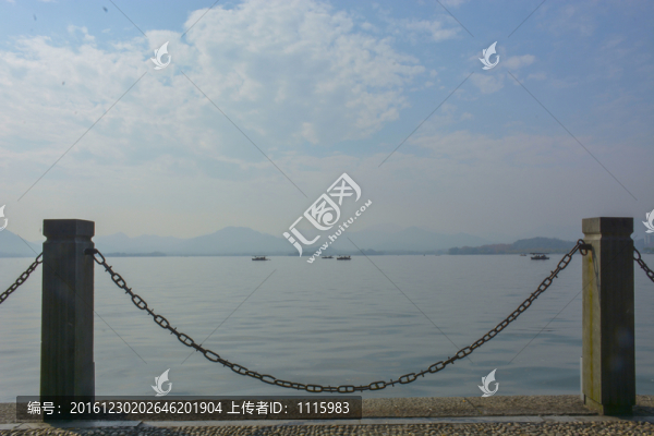 杭州西湖湖畔