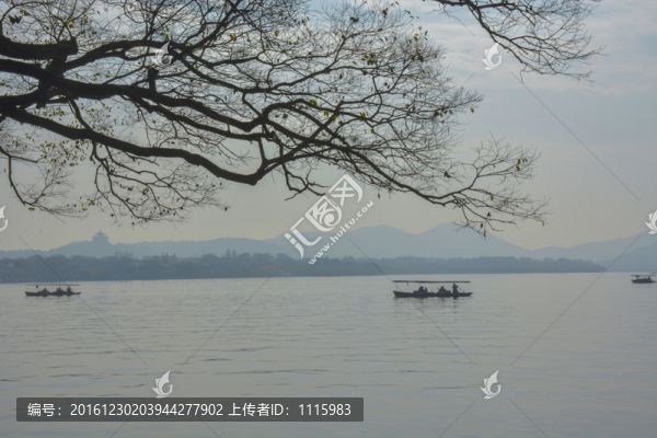 西湖觀光船