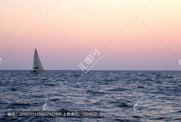 游艇上的日落