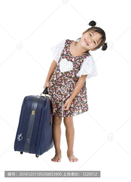 帶著沉重行李的亞洲女孩