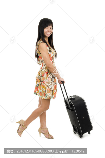 女子用手提行李冒充