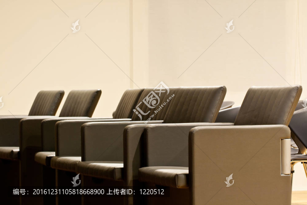 皮革扶手椅