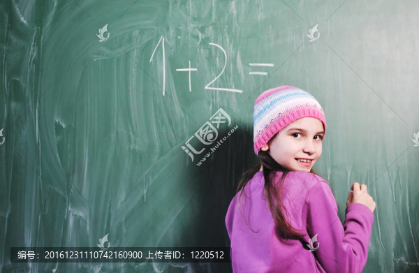 快樂的年輕女孩肖像