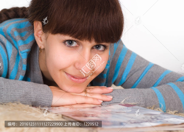 漂亮的女人撒謊
