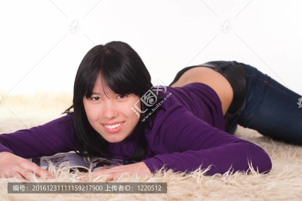 一個(gè)漂亮的女孩