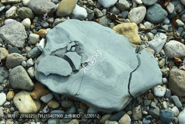 河巖
