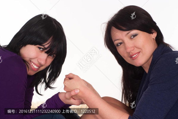 白色的兩個女孩