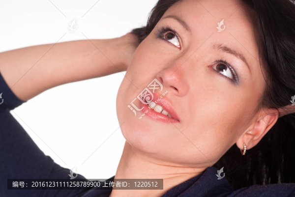 年輕漂亮的女人