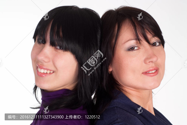 兩個漂亮的女孩