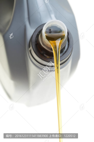 汽車發(fā)動機(jī)機(jī)油能否隔上白色