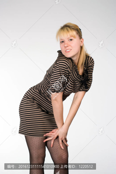可愛(ài)的女孩站