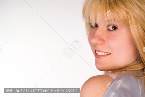 白色的好女孩